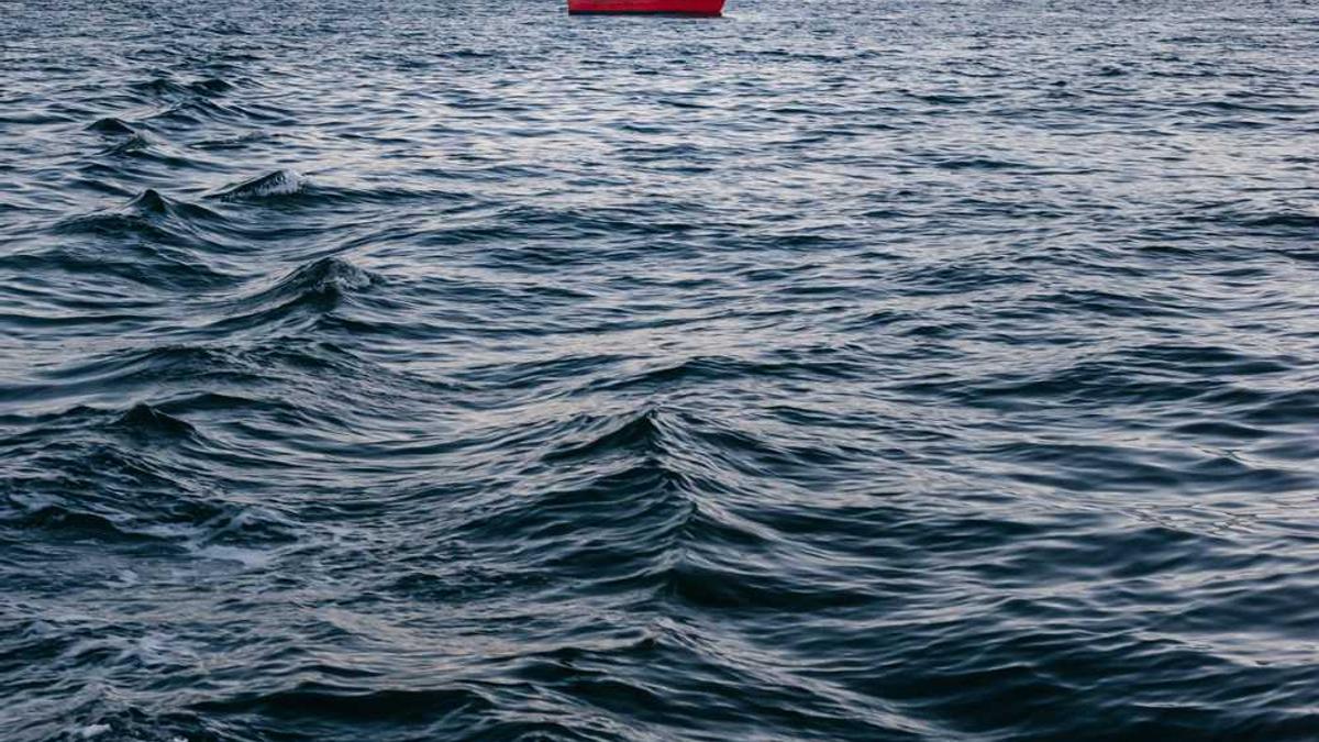 让AI把一场失败的面试，改编成一部励志短片的剧本